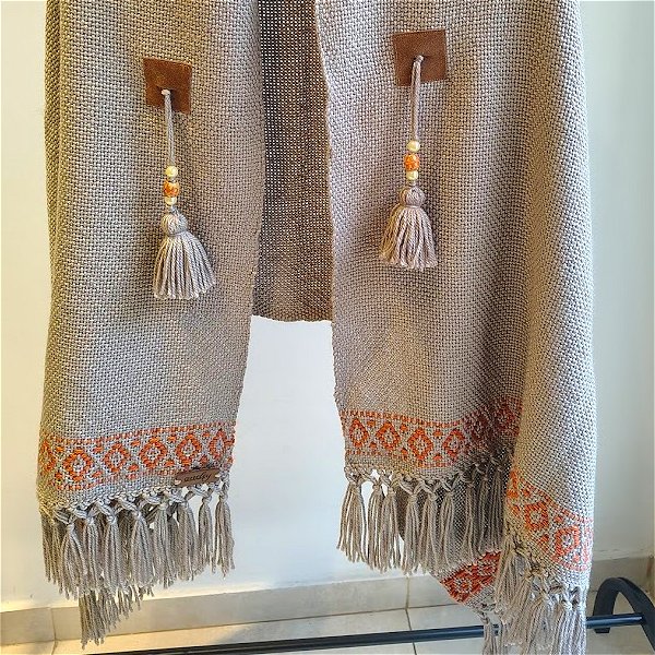 Ponchos tejidos en telar artesanales Kuri